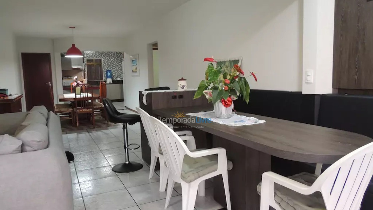 Apartment for vacation rental in Itapema (Meia Praia)