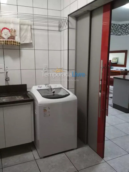 Apartment for vacation rental in Itapema (Meia Praia)