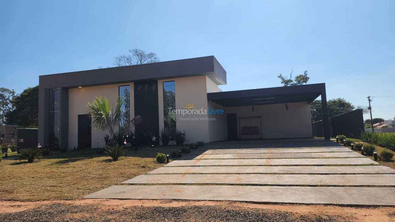 House for vacation rental in águas de Santa Bárbara (Thermas de Santa Barbara)