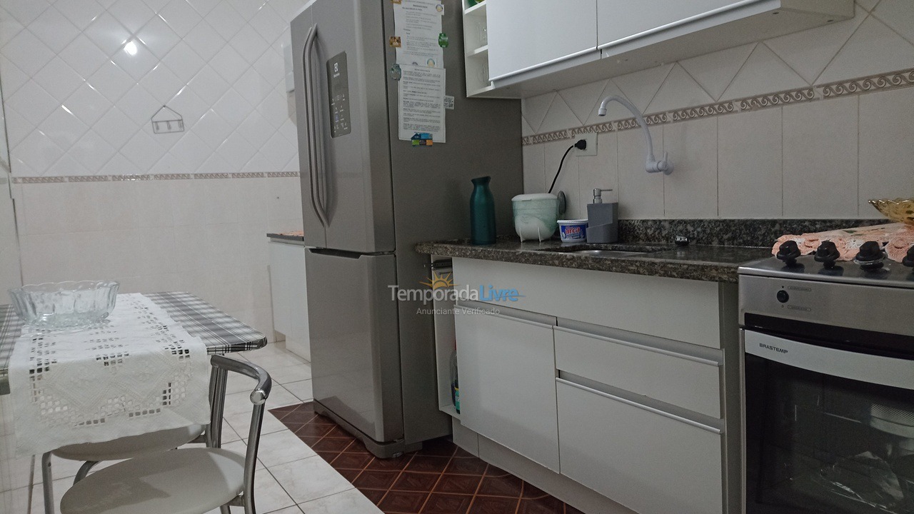 Apartamento para aluguel de temporada em Praia Grande (Vila Tupi)