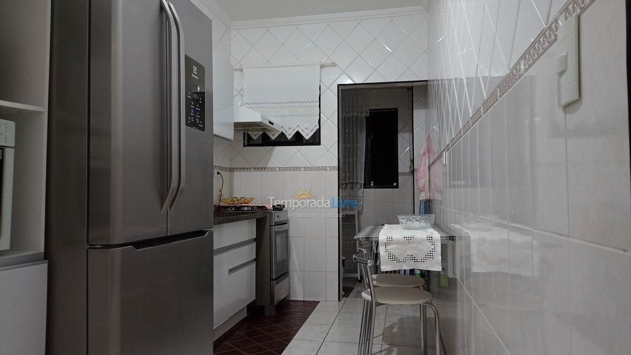 Apartamento para aluguel de temporada em Praia Grande (Vila Tupi)