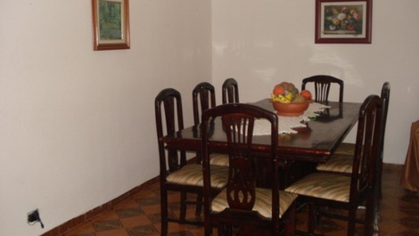 COMFORTABLE LAZARO BEACH HOUSE WITH 3 BEDROOMS, WIFI FOR FAMILY