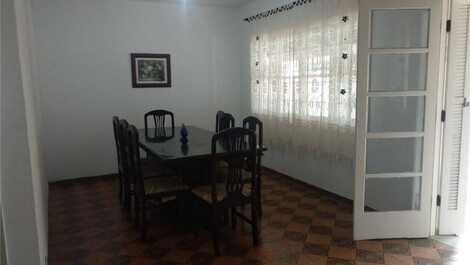 COMFORTABLE LAZARO BEACH HOUSE WITH 3 BEDROOMS, WIFI FOR FAMILY