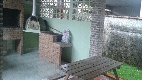 COMFORTABLE LAZARO BEACH HOUSE WITH 3 BEDROOMS, WIFI FOR FAMILY