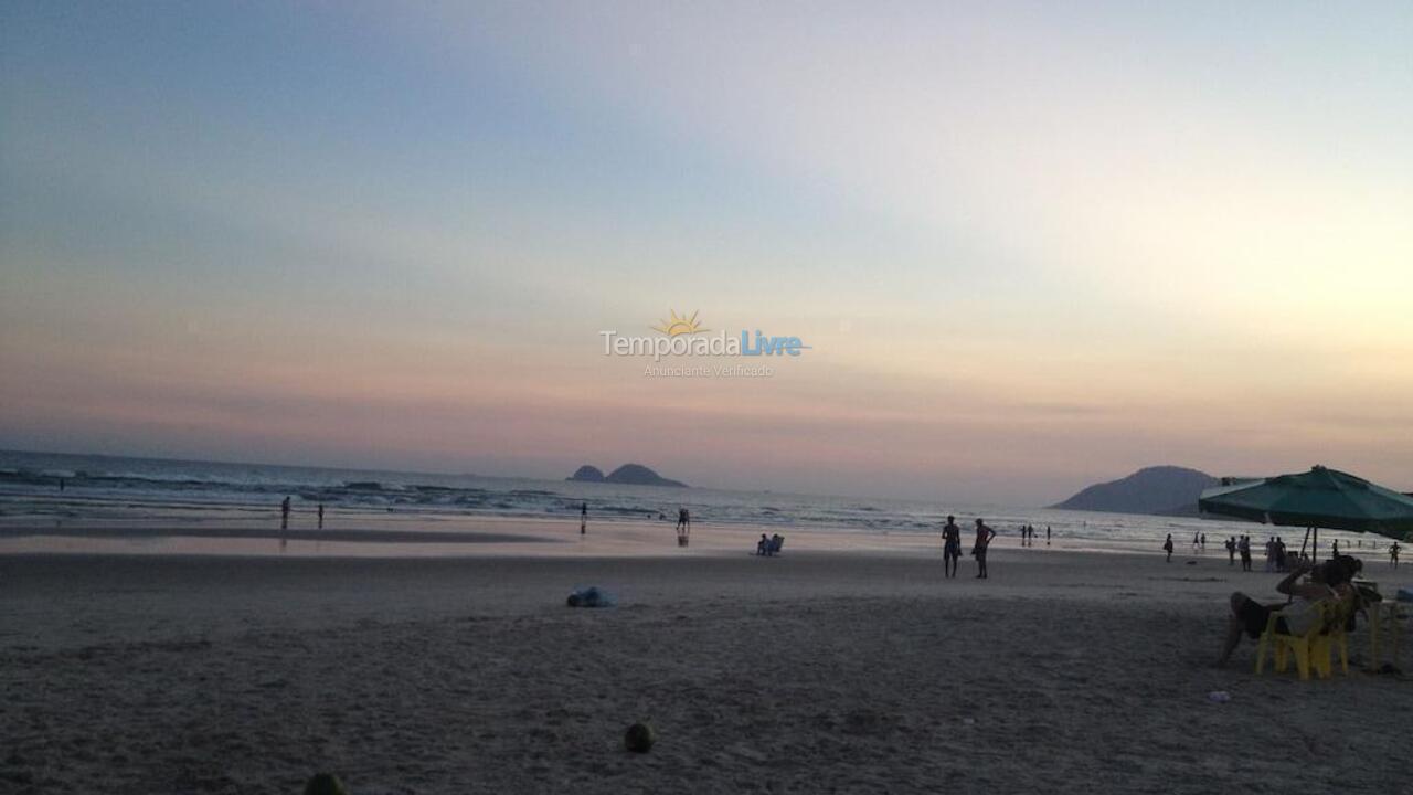 Apartment for vacation rental in Guarujá (Enseada)