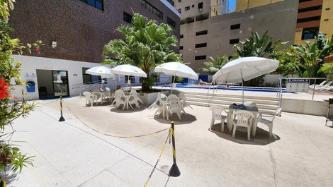 BEAUTIFUL FLAT 2 BEDROOMS, LARGE BALCONY, LEISURE COM., AIR COND., 2 VGS, 6 PES