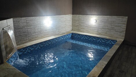 ¡Casa con piscina, asador y wi-fi para hospedar a tu familia!