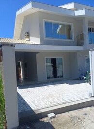 EXCELENTE CASA PARA LA TEMPORADA