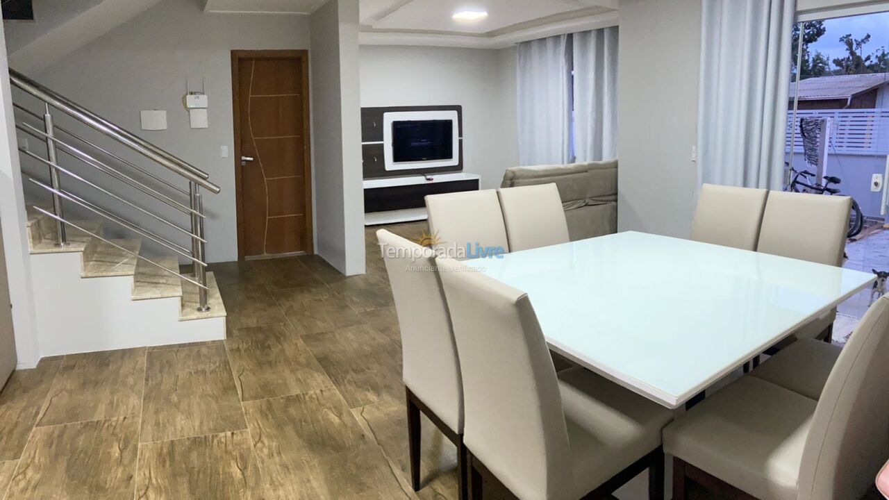 Casa para alquiler de vacaciones em Bombinhas (Mariscal)