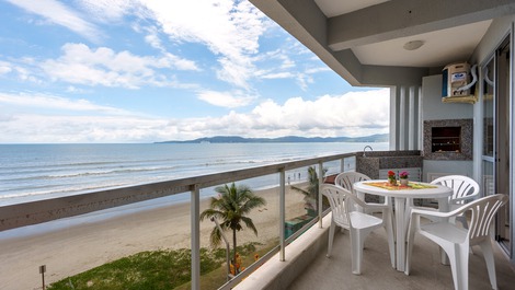 Confortable Apt FRENTE AL MAR, 2 Dormitorios, Aire Acond., Wifi, Garaje