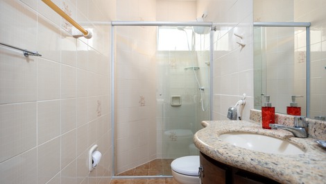 Confortable Apt FRENTE AL MAR, 2 Dormitorios, Aire Acond., Wifi, Garaje