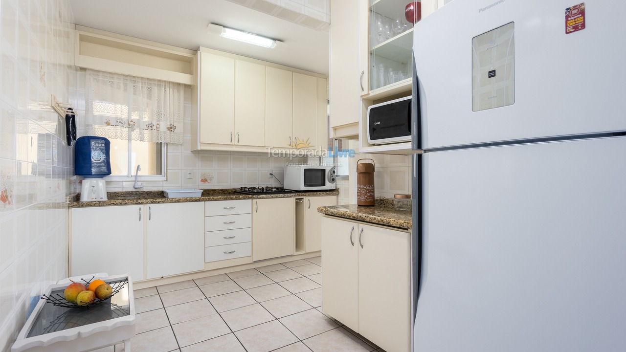 Apartment for vacation rental in Itapema (Meia Praia)