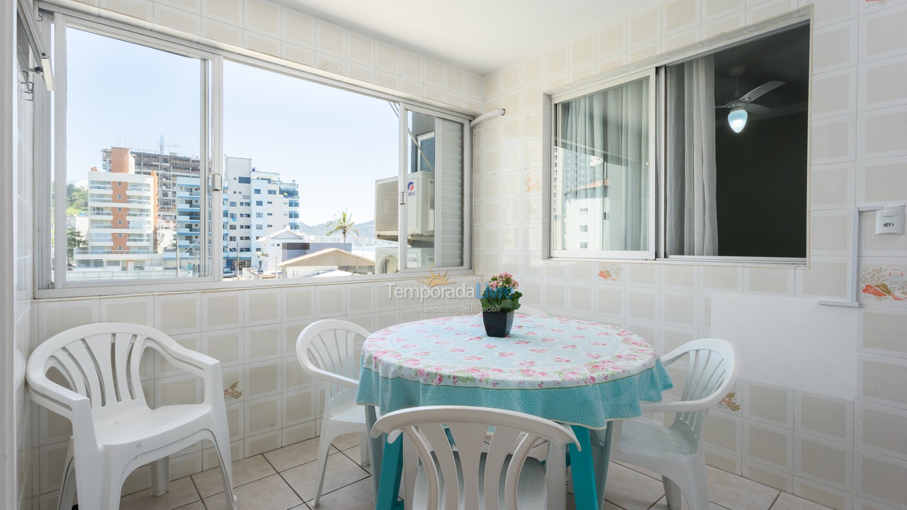 Apartment for vacation rental in Itapema (Meia Praia)