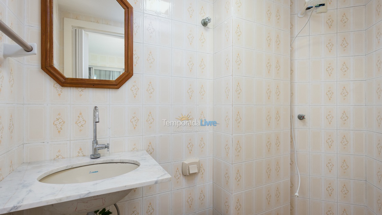 Apartment for vacation rental in Itapema (Meia Praia)