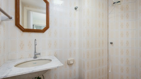 Comfortable Sea Front, 2 Dorm, Air Cond., Wifi, Garage