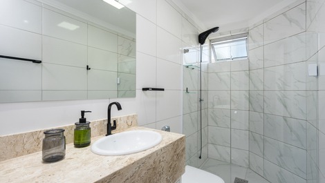 Comfortable Sea Front, 2 Dorm, Air Cond., Wifi, Garage