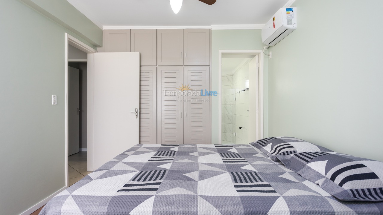 Apartment for vacation rental in Itapema (Meia Praia)