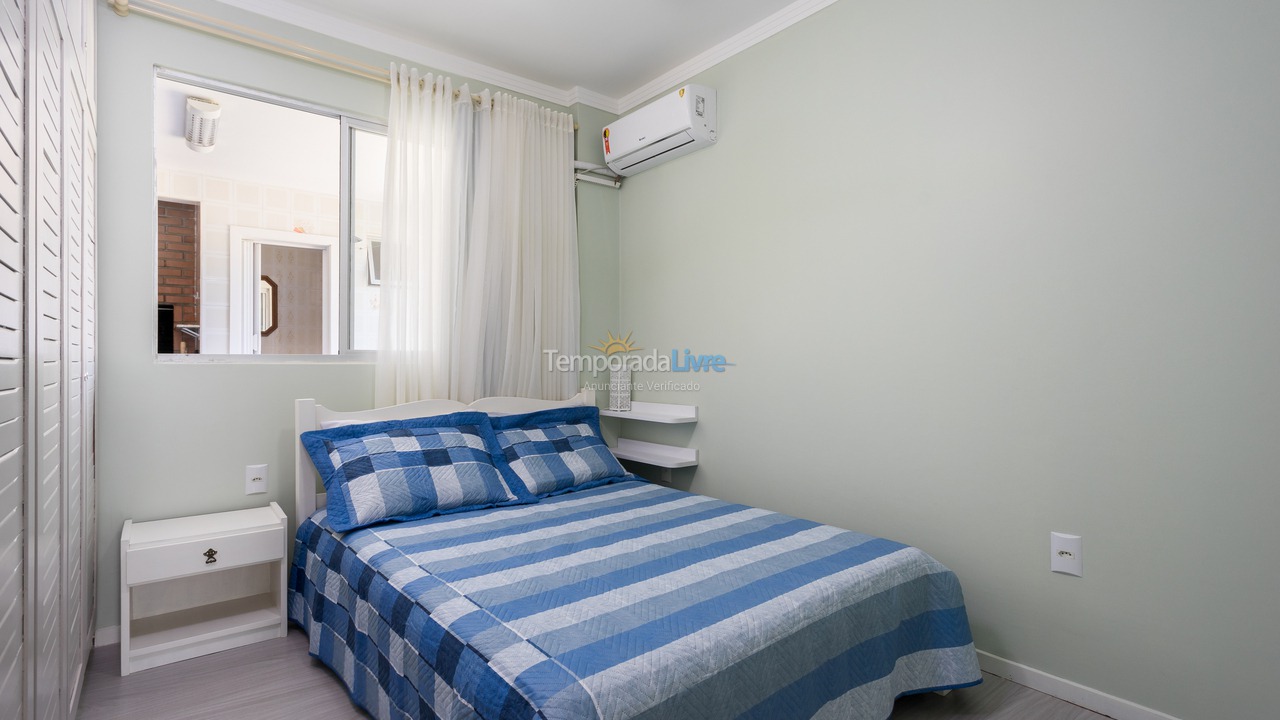 Apartment for vacation rental in Itapema (Meia Praia)