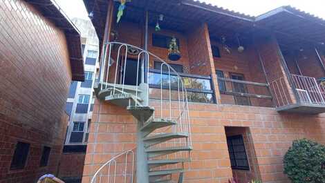 Casa de playa en una urbanización cerrada