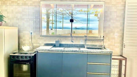 House facing the sea (Caminhos do ribeirão)