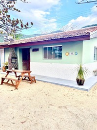 House facing the sea (Caminhos do ribeirão)