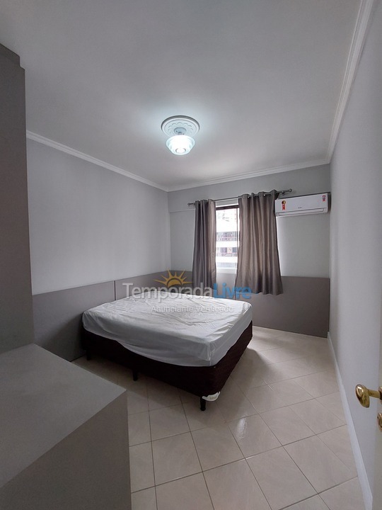 Apartamento para aluguel de temporada em Itapema (Meia Praia)