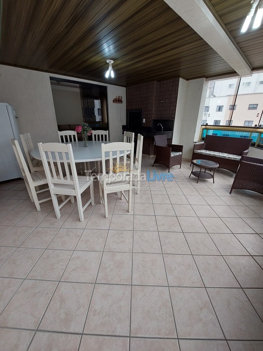 Apartamento para aluguel de temporada em Itapema (Meia Praia)