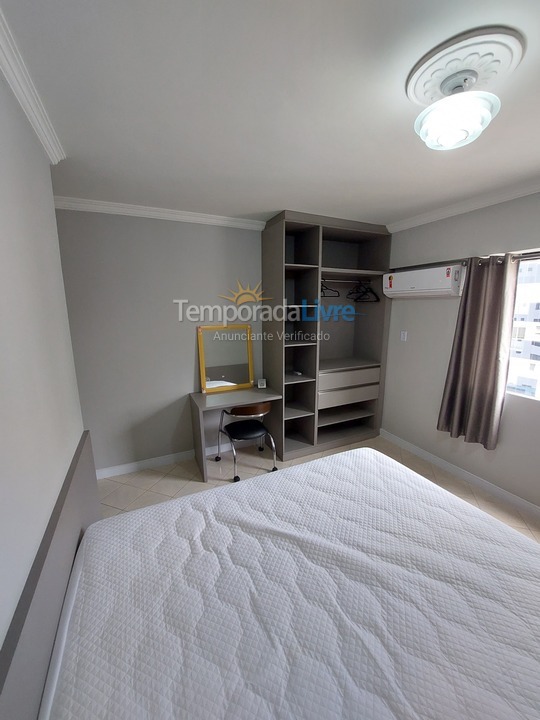Apartamento para aluguel de temporada em Itapema (Meia Praia)