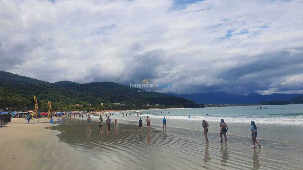 Apartamento para aluguel de temporada em Ubatuba (Praia das Toninhas)