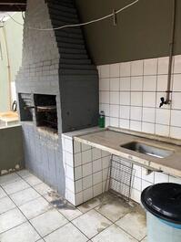 Apartamento 2°andar á 2 minutinhos do mar.