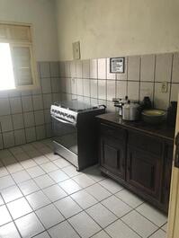 Apartamento 2°andar á 2 minutinhos do mar.