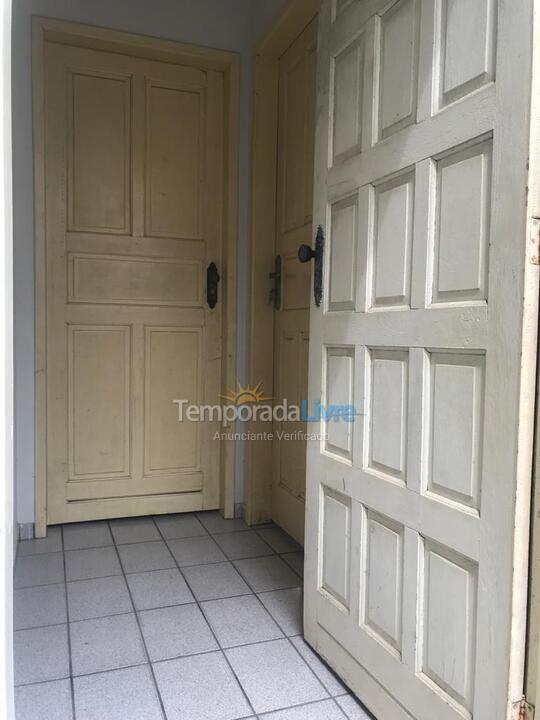 Apartamento para aluguel de temporada em Guarapari (Praia do Morro)