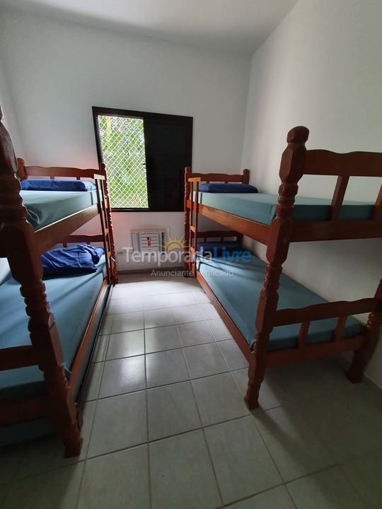 Apartamento para aluguel de temporada em Ubatuba (Praia das Toninhas)