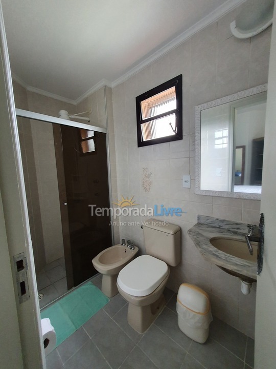 Apartamento para aluguel de temporada em Ubatuba (Praia das Toninhas)