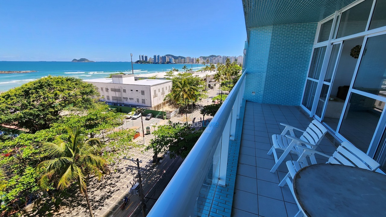 Apartamento para aluguel de temporada em Guarujá (Pitangueiras)