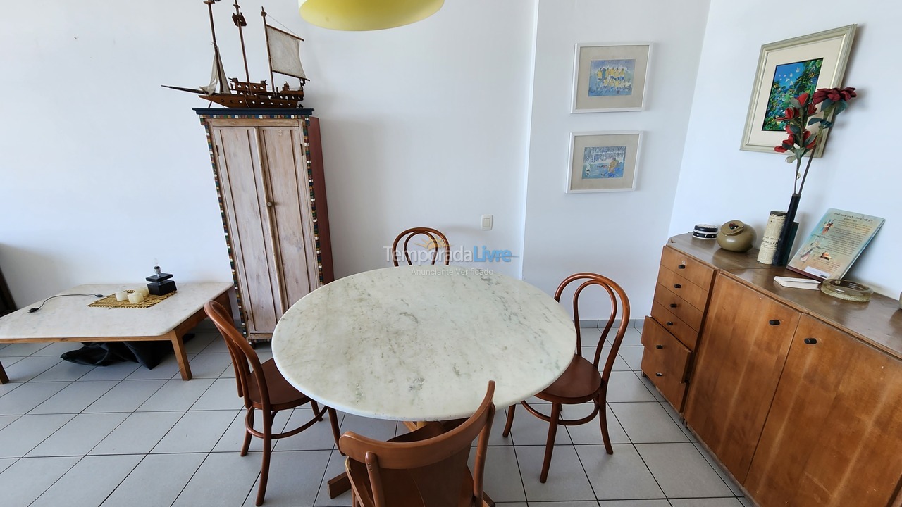 Apartamento para aluguel de temporada em Guarujá (Pitangueiras)