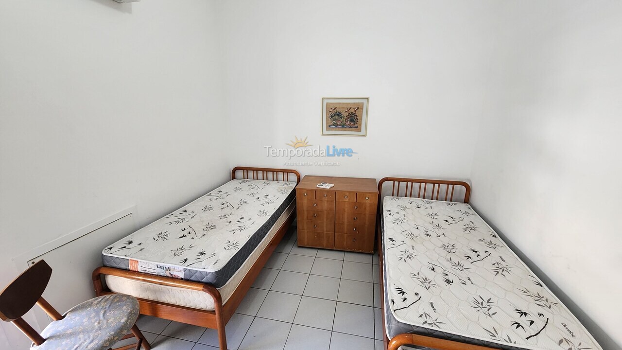 Apartamento para aluguel de temporada em Guarujá (Pitangueiras)