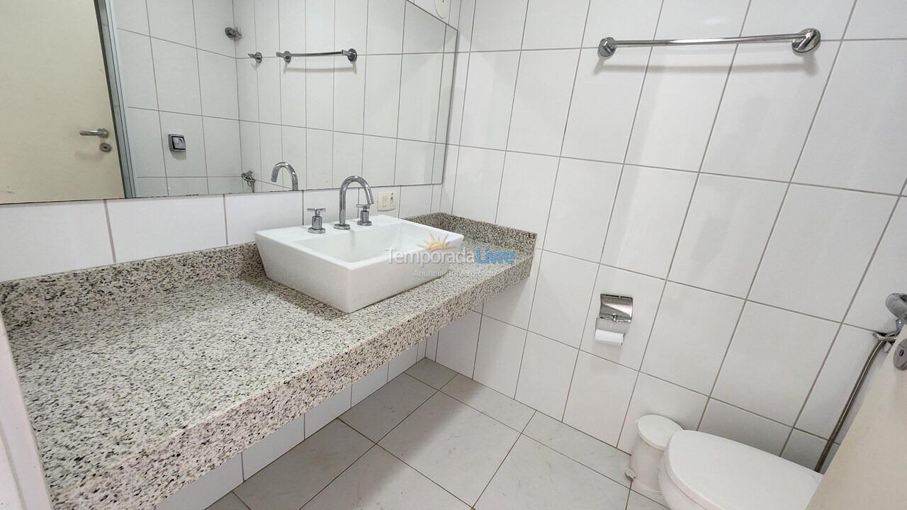 Apartamento para aluguel de temporada em Guarujá (Pitangueiras)