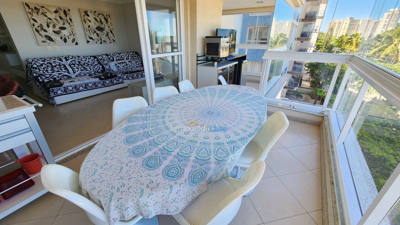 Apartamento para aluguel de temporada em Guarujá (Pitangueiras)