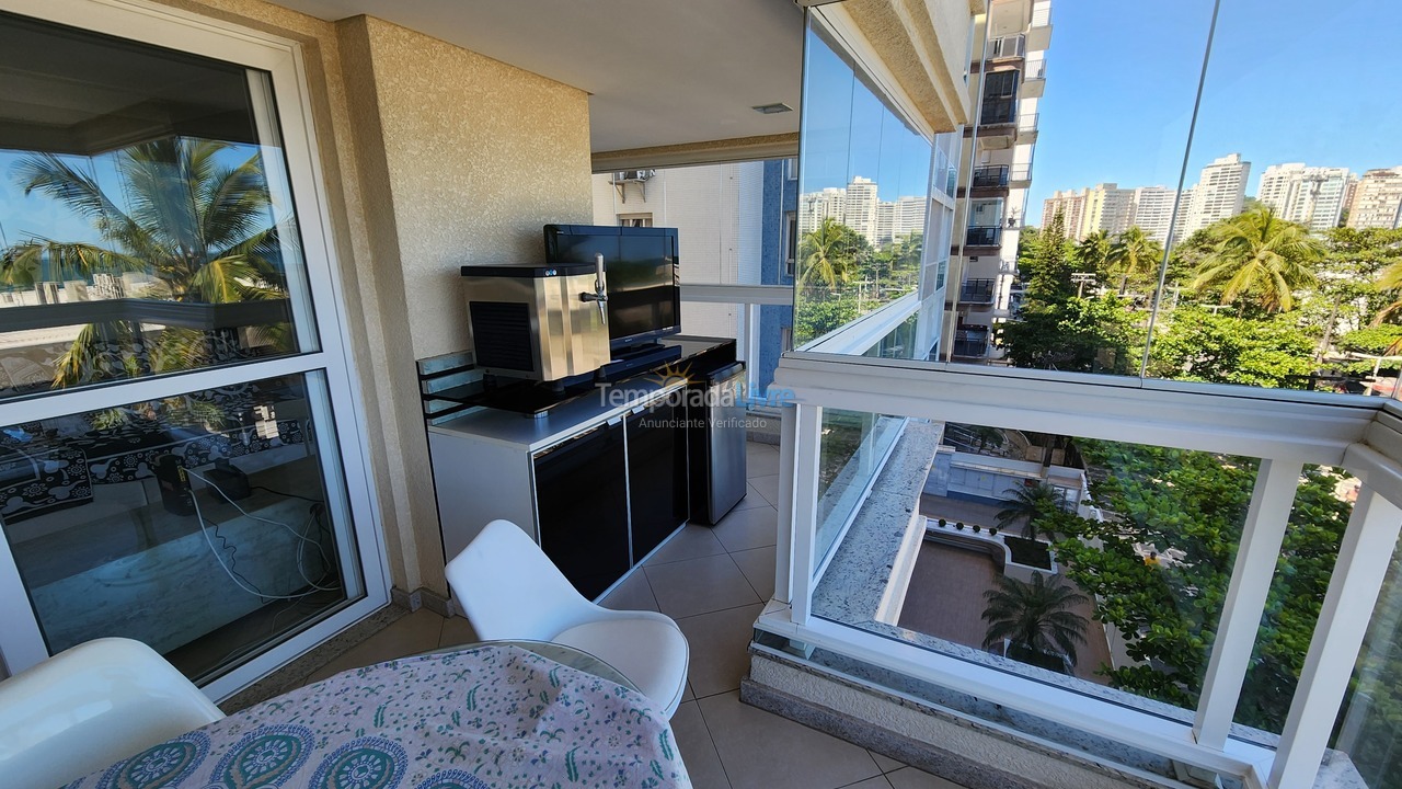 Apartamento para aluguel de temporada em Guarujá (Pitangueiras)