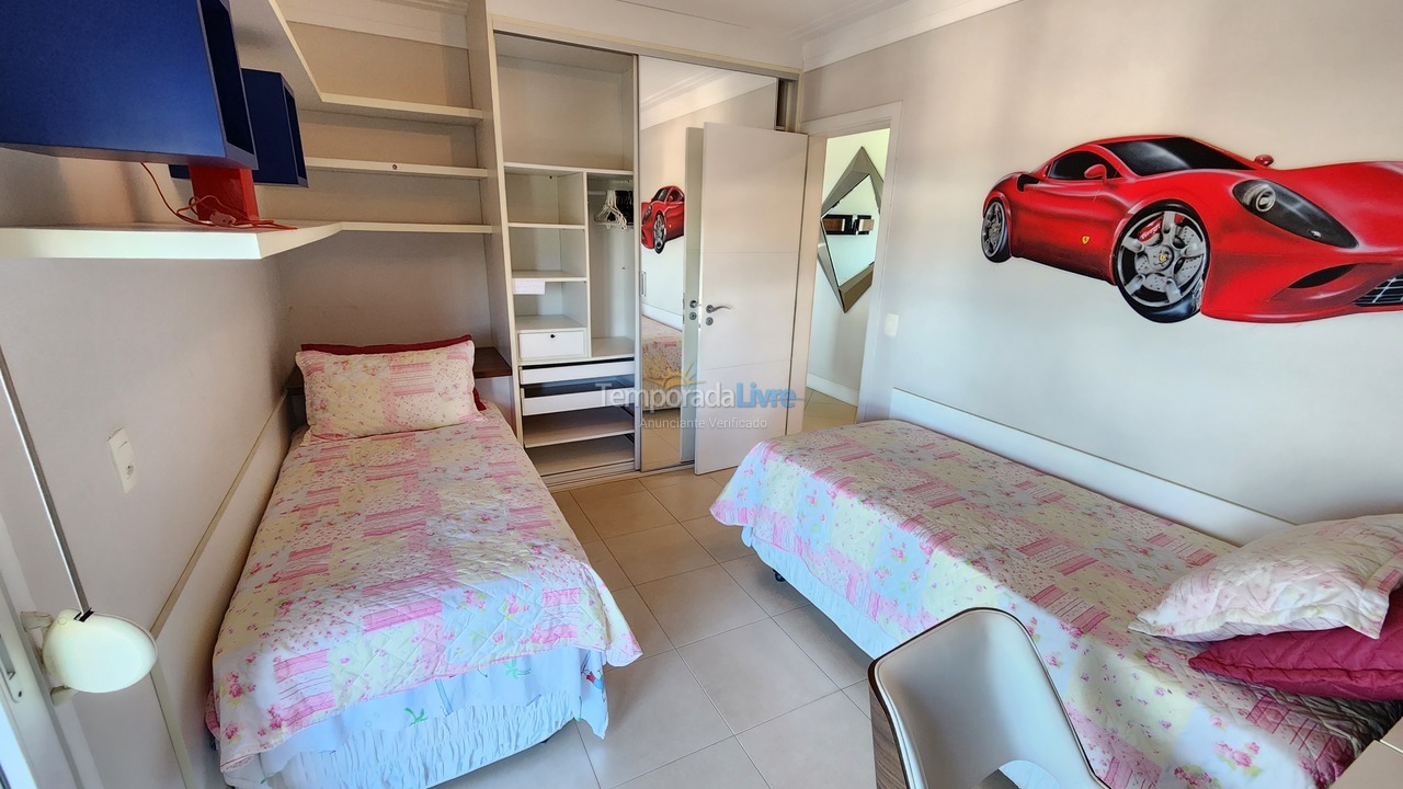 Apartamento para aluguel de temporada em Guarujá (Pitangueiras)