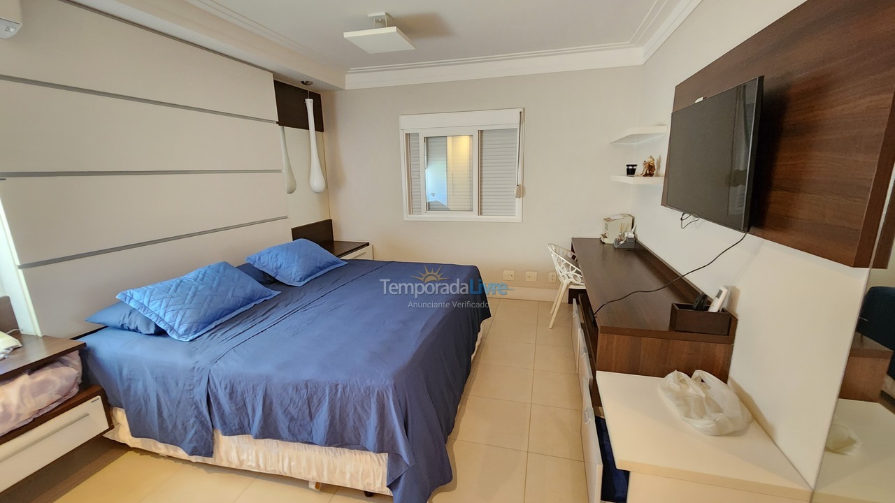 Apartamento para aluguel de temporada em Guarujá (Pitangueiras)