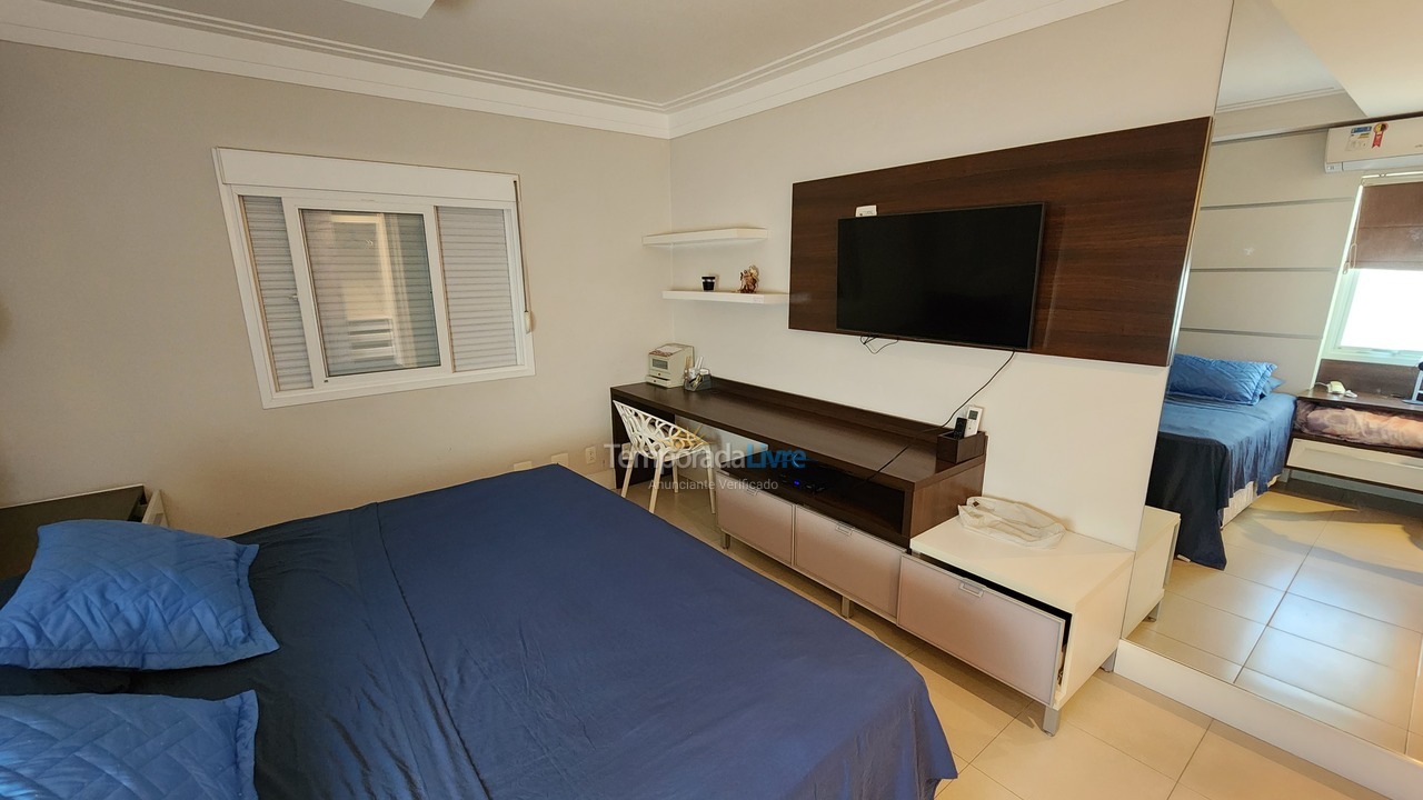 Apartamento para aluguel de temporada em Guarujá (Pitangueiras)