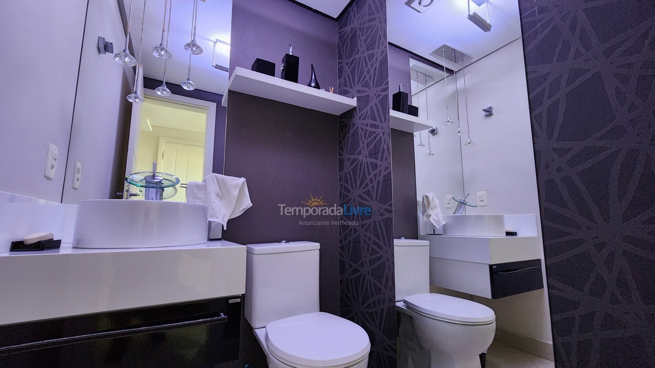 Apartamento para aluguel de temporada em Guarujá (Pitangueiras)