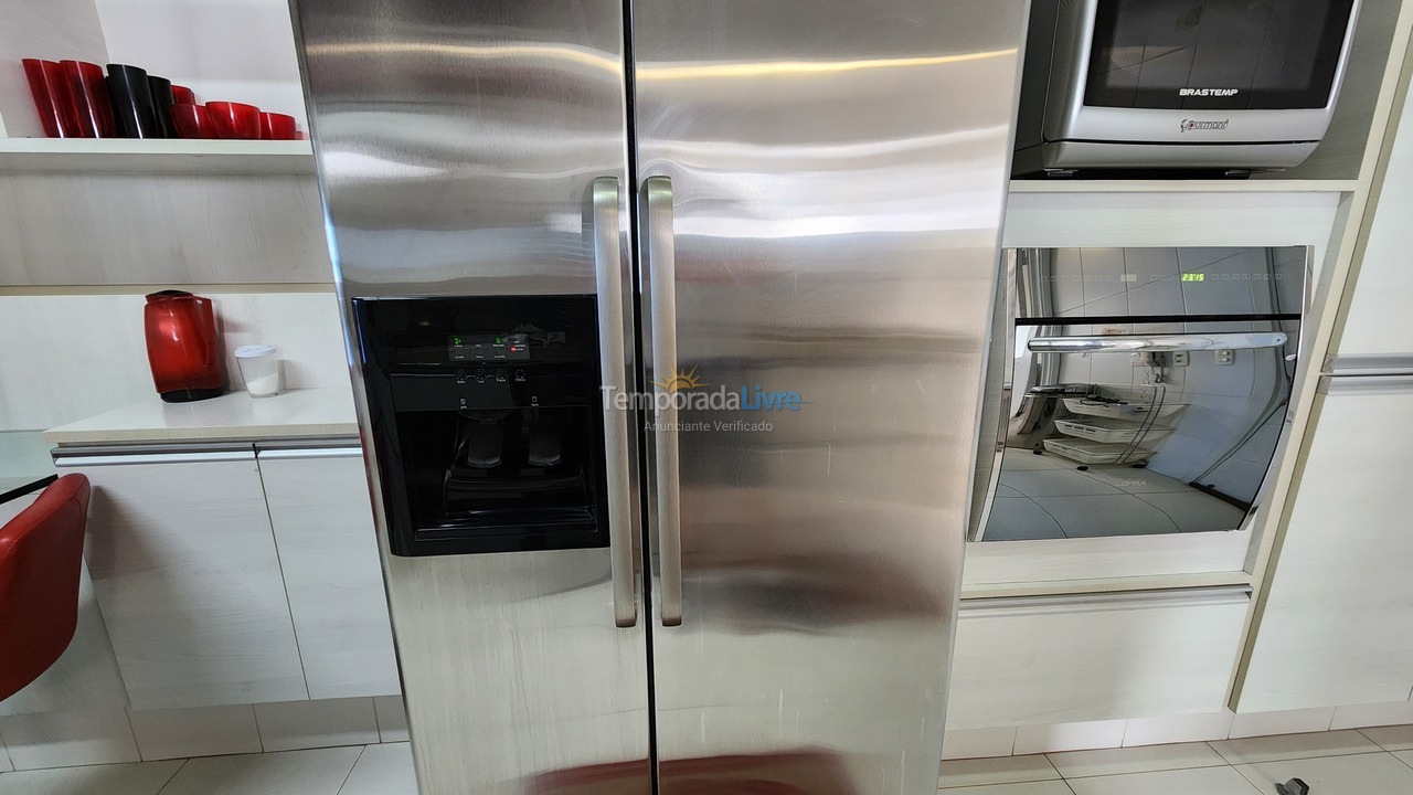 Apartamento para aluguel de temporada em Guarujá (Pitangueiras)