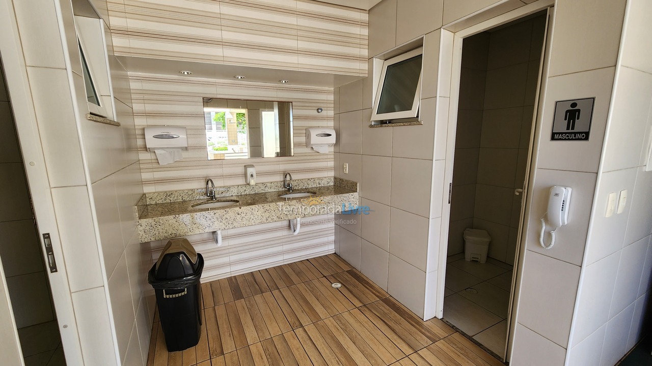 Apartamento para aluguel de temporada em Guarujá (Pitangueiras)