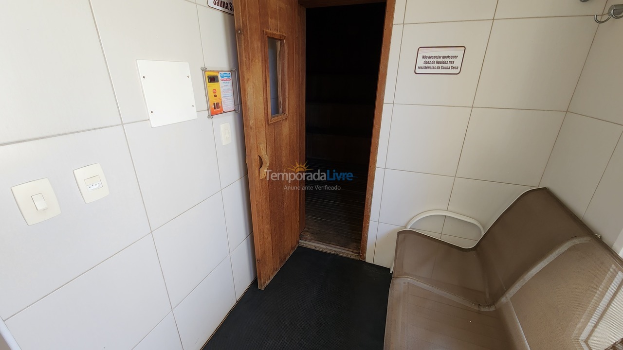 Apartamento para aluguel de temporada em Guarujá (Pitangueiras)