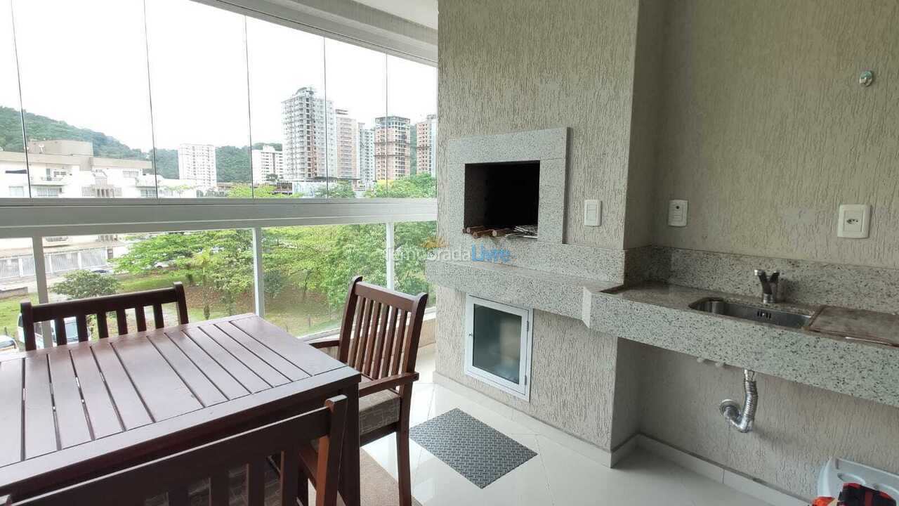 Apartamento para aluguel de temporada em Itapema (Centro)