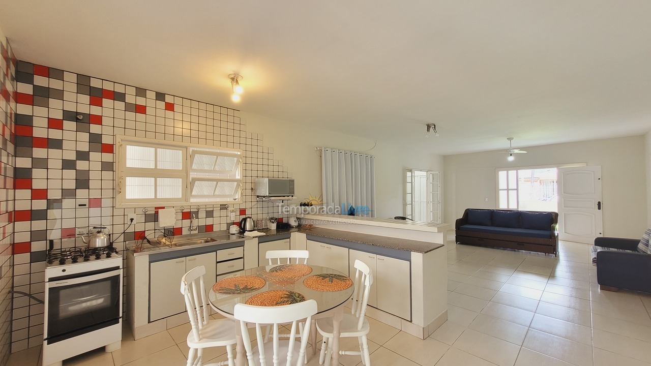 Casa para aluguel de temporada em Florianopolis (Canasvieiras)