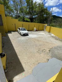 Estacionamento com vaga dedicada a casa 02